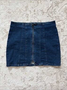 Like New! We The Free Dark Blue Denim Mini Skirt with Front Zip Detail